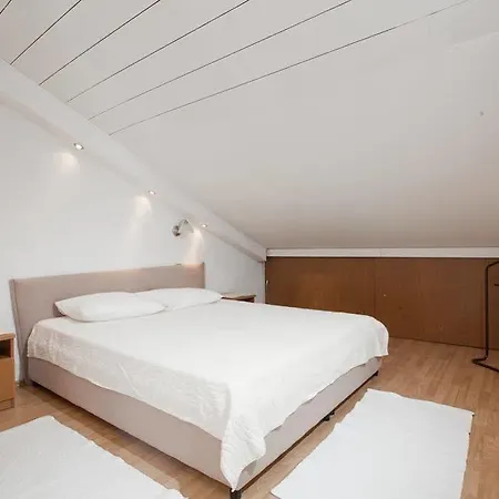 比利奇公寓 * 巴什卡沃达