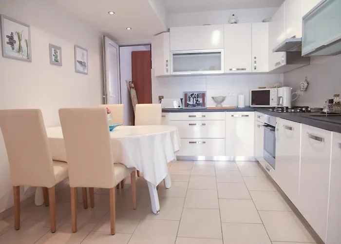 House Bilic 아파트 바스카보다