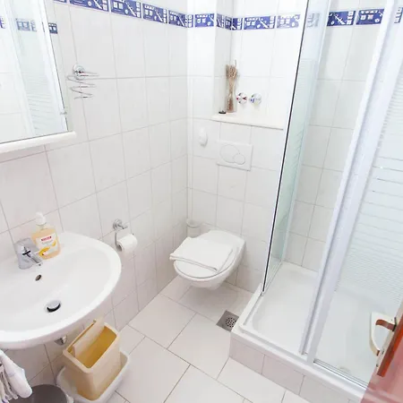 House Bilic Апартаменти Башка-Вода