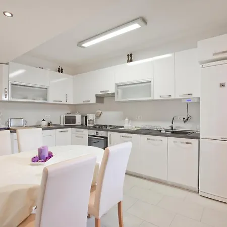 House Bilic Baška Voda
