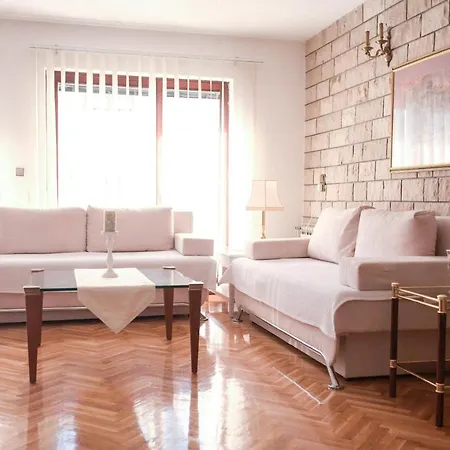 House Bilic * Baška Voda