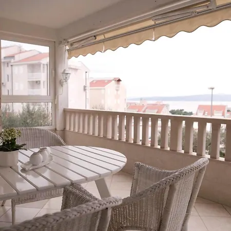 Apartment House Bilic Baska Voda