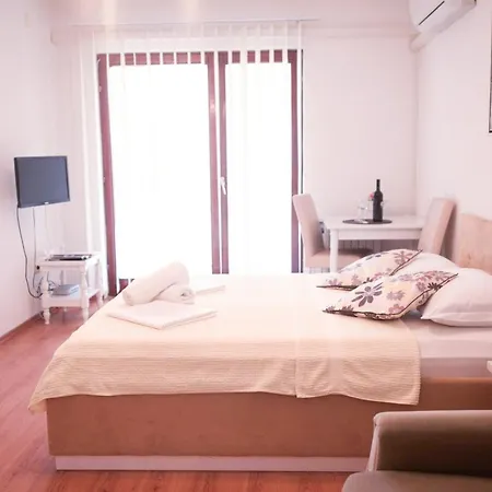 Apartment House Bilic Baska Voda
